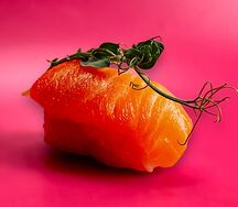 Суши с лососем