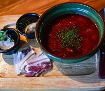 Борщ с телятиной и салом собственного посола