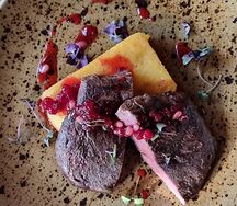 Медальон из телятины с таежным соусом