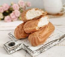 Эклер с пломбирным кремом