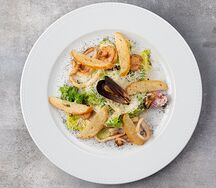 Салат с морепродуктами
