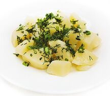 Картофель с зеленью
