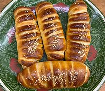 Рулет с соусом, сыром и курицей халяль