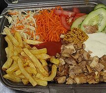 Шаурма на тарелке с курицей Xxl