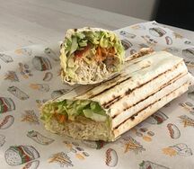 Ананас с курицей шаурма