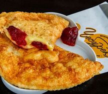 Чебурек Малиновый чизкейк