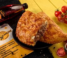 Чебурек с мраморной говядиной