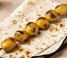 Картофель на мангале с салом