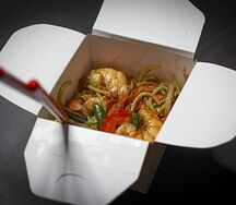 Сливочный рамен с лососем и креветкой мини