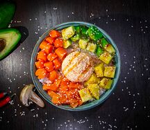 Боул с лососем