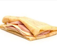 Блин с ветчиной и сыром