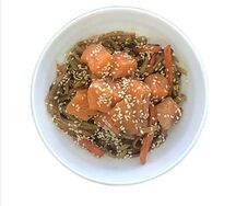 Удон с лососем