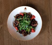 Теплый салат с куриной печенью