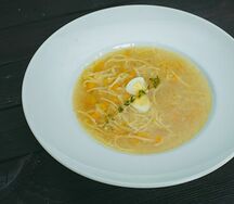 Куриный суп с домашней лапшой