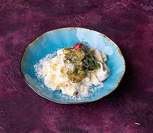 Паста Феттуччине с креветками в соусе горгондзола