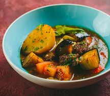 Томленая говядина с овощами