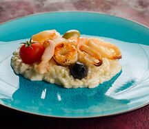 Ризотто с морепродуктами в сливочном соусе