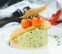 Золотистое филе судака с картофельным пюре