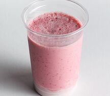 Молочный коктейль с натуральной клубникой