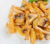 Картофель жареный с грибами