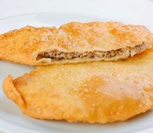 Чебурек с бараниной
