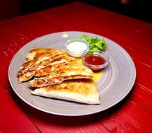 Кесадилья с курицей