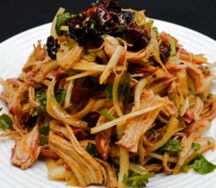 Салат Куриное филе с кинзой и острым перцем
