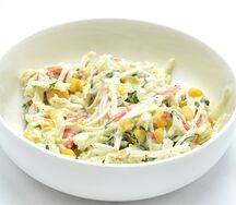 Салат с крабовыми палочками и пекинской капустой