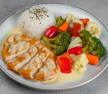 Чикен-карри с овощами на пару
