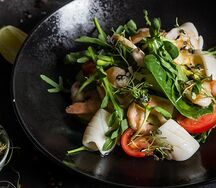 Салат с морепродуктами