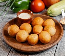 Бауырсаки с соусом балкаймак