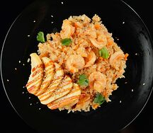 Жаренный рис с креветками