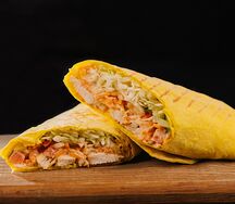 Мини-шаурма из свинины в сырном лаваше