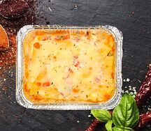 Паста с томатами и беконом