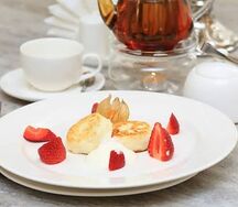 Сырники со сметаной