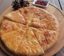 Хачапури с сыром сулугуни