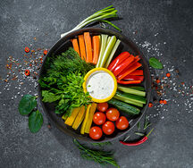 Тарелка свежих овощей