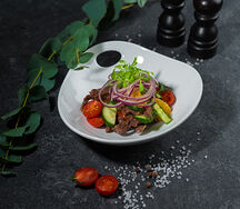 Салат с телятиной