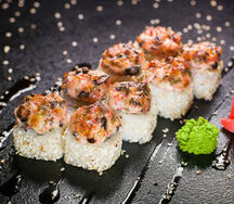 Запеченный ролл с угрем и баклажаном