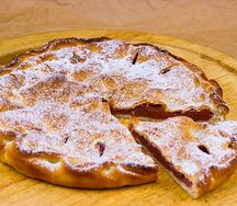 Пирог с клубникой