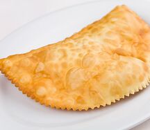 Чебурек с ветчиной и сыром