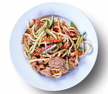 Лапша жареная с огурцами