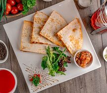 Кесадилья с курицей