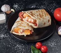 Шаурма Королевская с креветками и сыром моцарелла