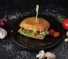 Панини с курицей и сыром моцарелла