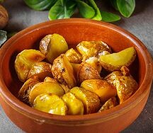 Молодой картофель печеный