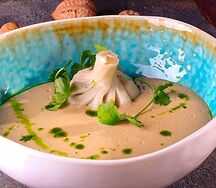 Крем-суп из белых грибов с мини-хинкали