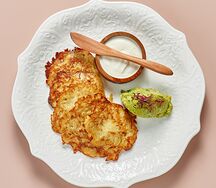 Драники с соусом на выбор