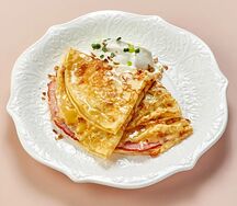 Блины с ветчиной и сыром