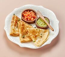 Блины с лососем и гуакамоле